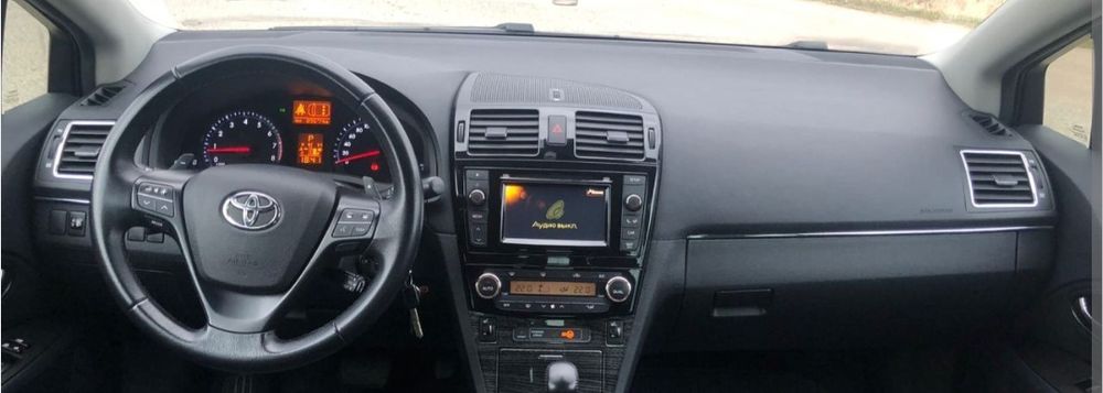 Торпеда (панель) на Тойота Авенсис Т27