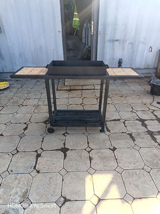 Мангалы, очаги размеры разные.