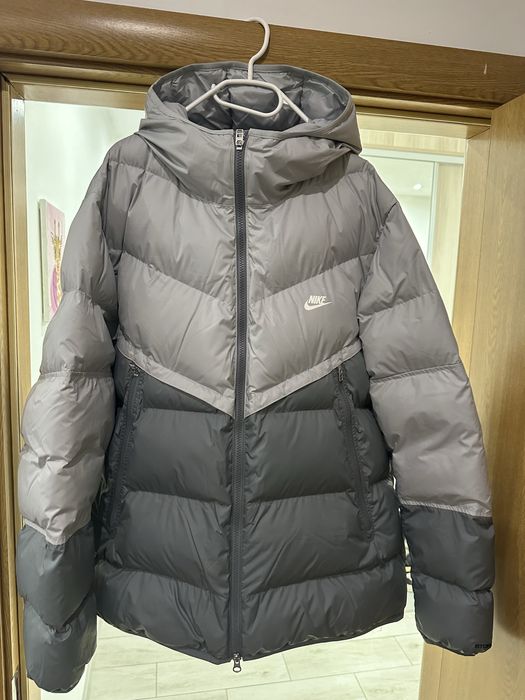 Nike Storm-fit windrunner