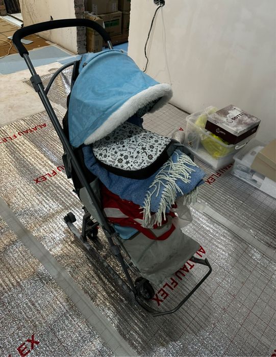 Продам санки коляску