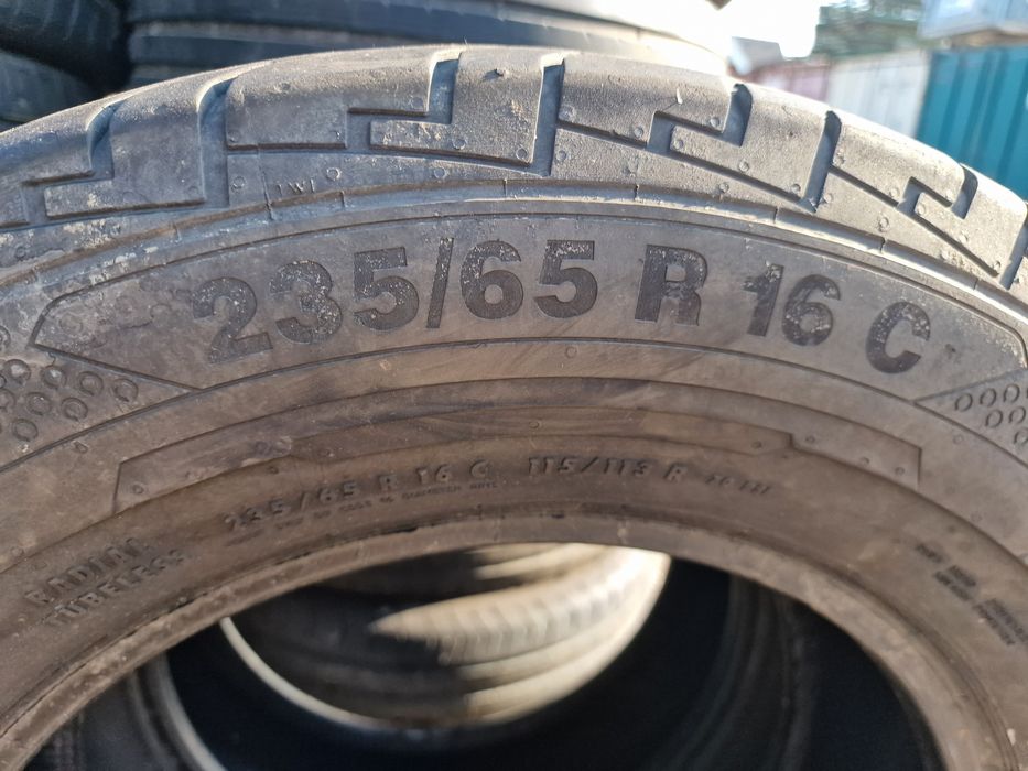 Anvelope 235/65R16C marca Continental, DOT 2023, 6 mm