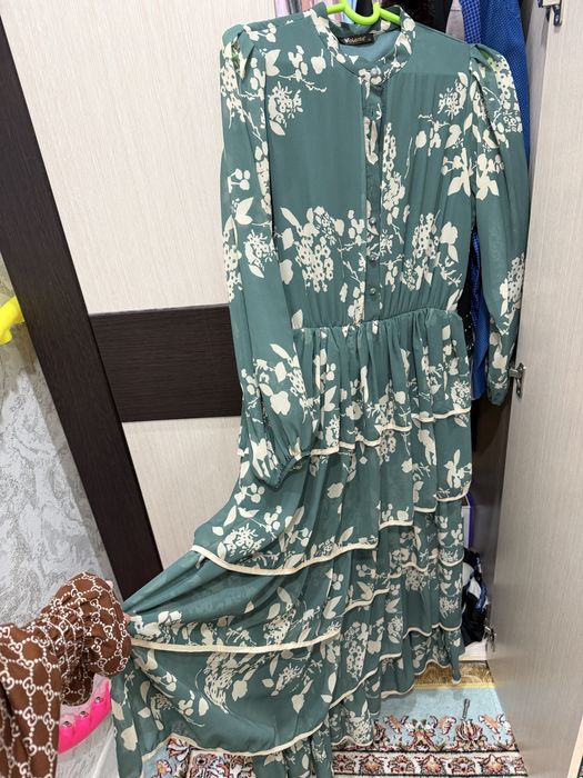 Көйлек сатылады.