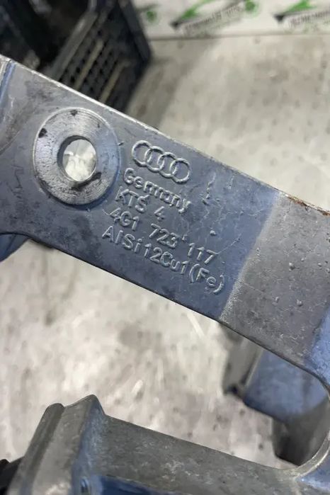 Pedala acceleratie Audi A6 2011