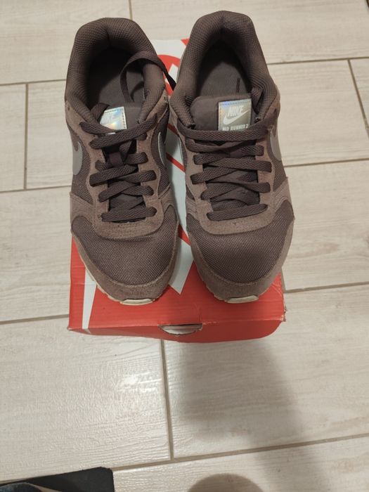 Adidasi Nike mărimea 39