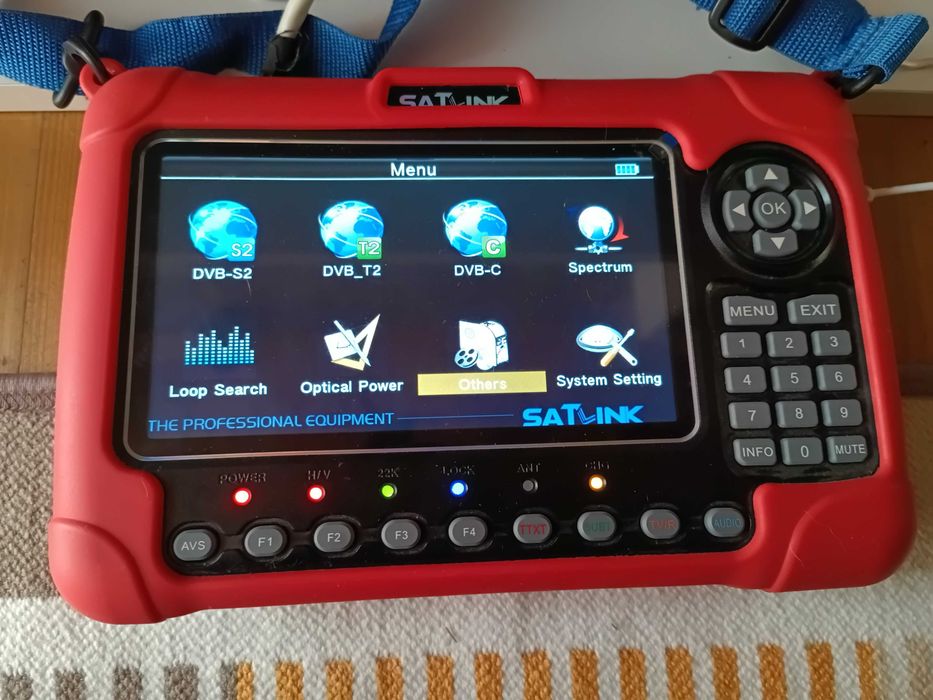 Masurator de semnal Sat-link combo DVB-S/S2, DVB-T/T2, DVB-C, display LCD