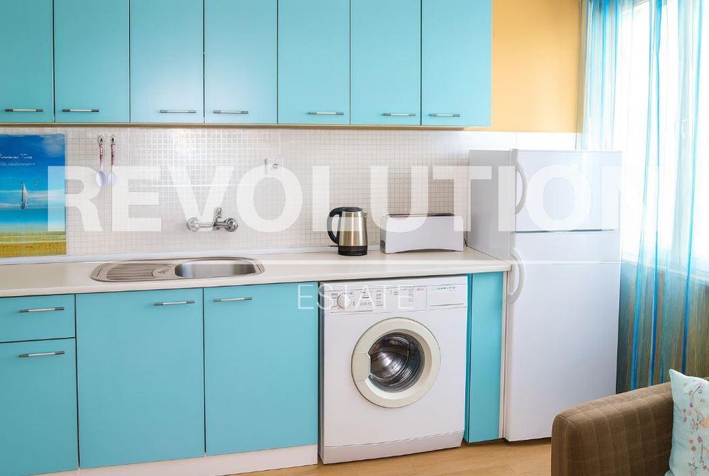 Дава се под наем Тристаен апартамент в Варна, Чайка - 120 кв.м за 500 € - Снимка #1