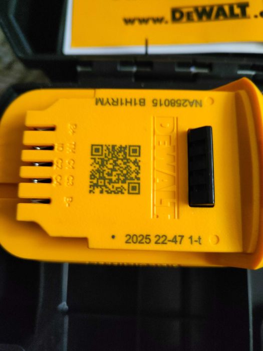 Винтоверт De Walt  DCD 800