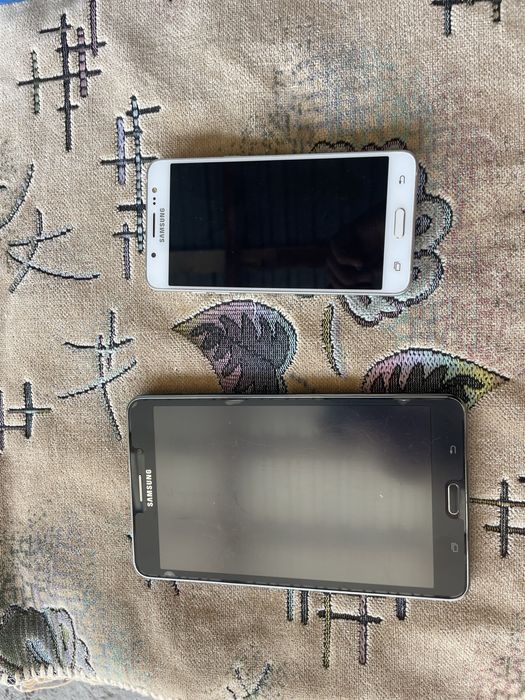 Продам телефон самсунг