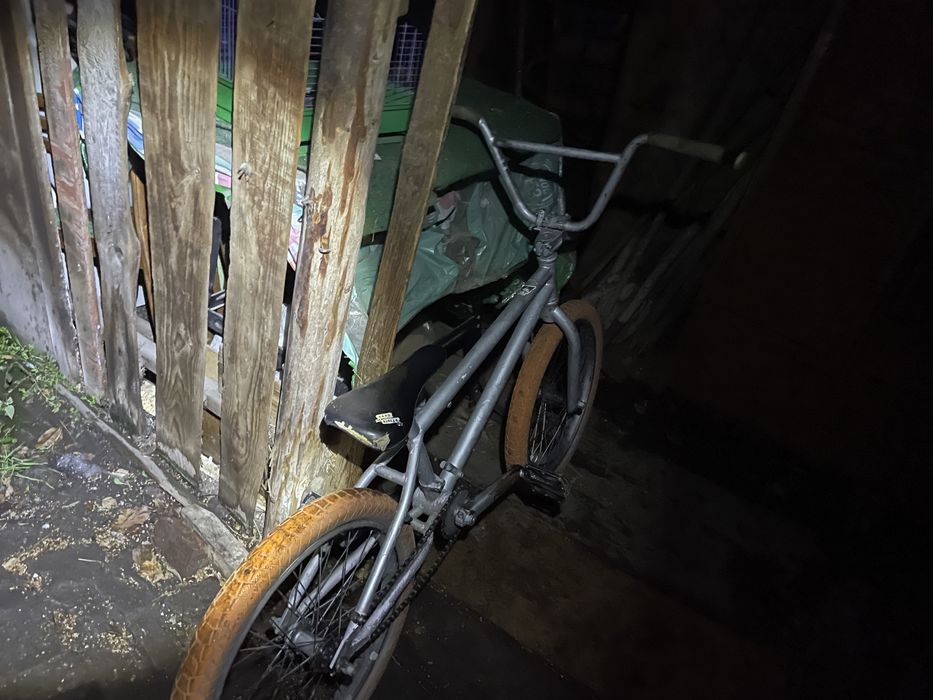 Серый беймикс аранжавые колёса