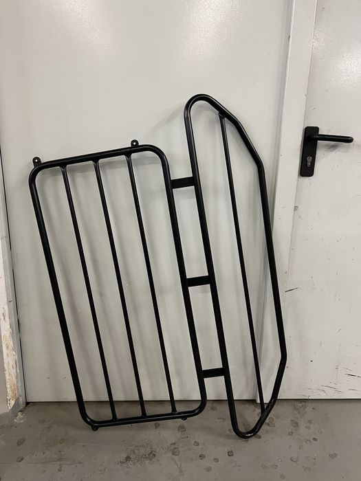 Оригинална решетка/ преграда за багажник Passat 6