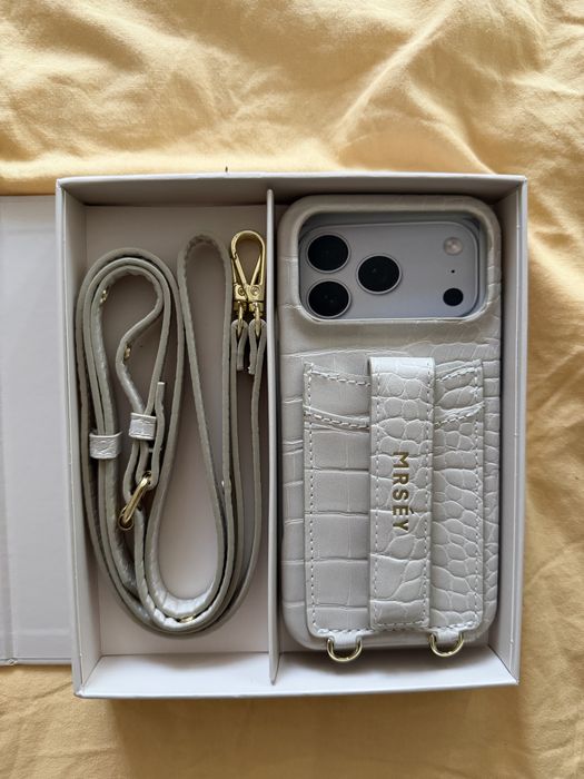 MRSEY Калъф за iPhone 17 Pro Max - бежов