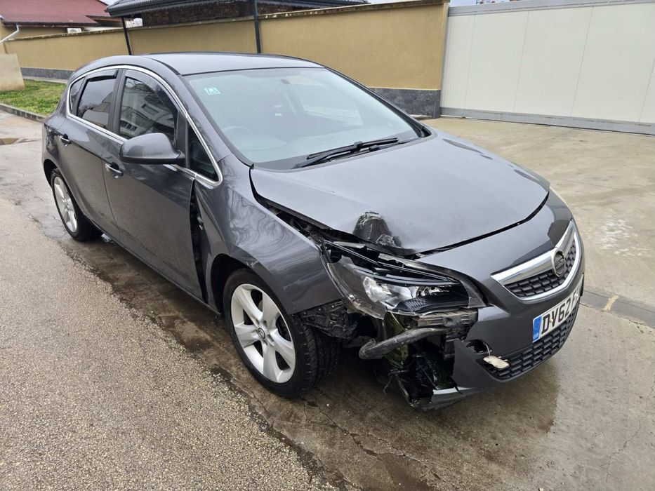 Opel Astra J 2012г 1.6 116 к.с. На части