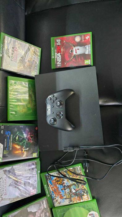 Xbox one X + игри