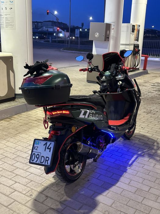 Мопед макси 180куб