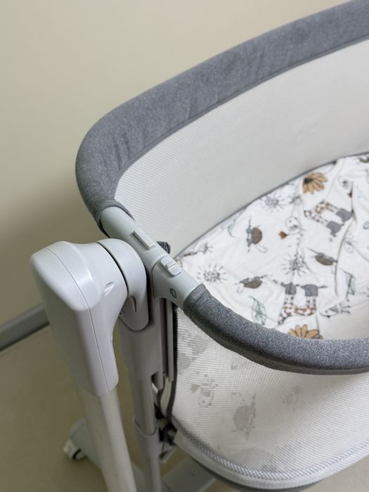 Детская кровать, трансформируется в  прикроватную и манеж