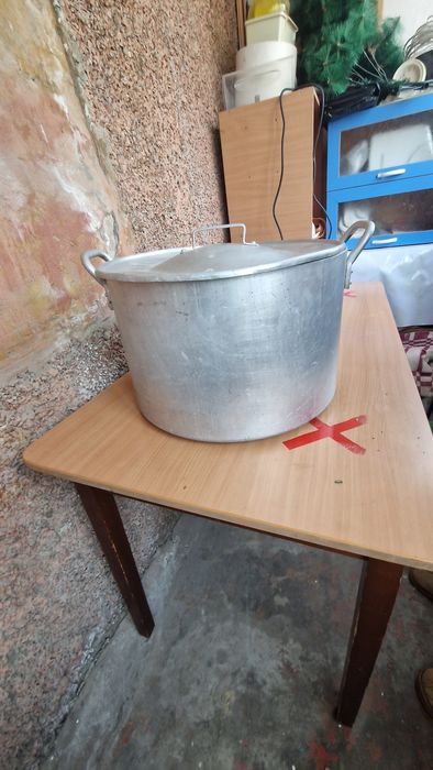 Продам кастрюлю алюминиевую