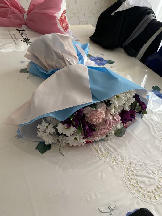 Букеты с цветами разные