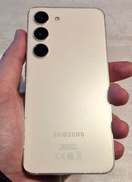 ОТЛИЧЕН! Телефон САМСУНГ / SAMSUNG S23 8GB RAM, цвят Cream!