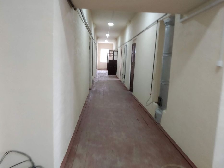 Здание под производство и прочее, 用於生產和其他用途的建築物。