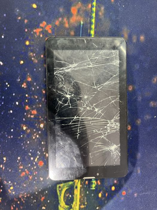 Продам планшет на запчасти