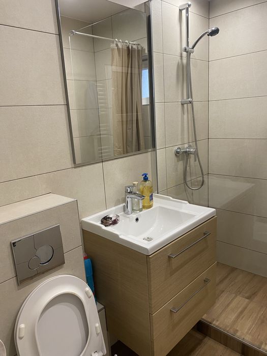 PERSOANA FIZICA Inchiriez apartament