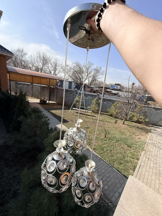 Парные люстры с камнями