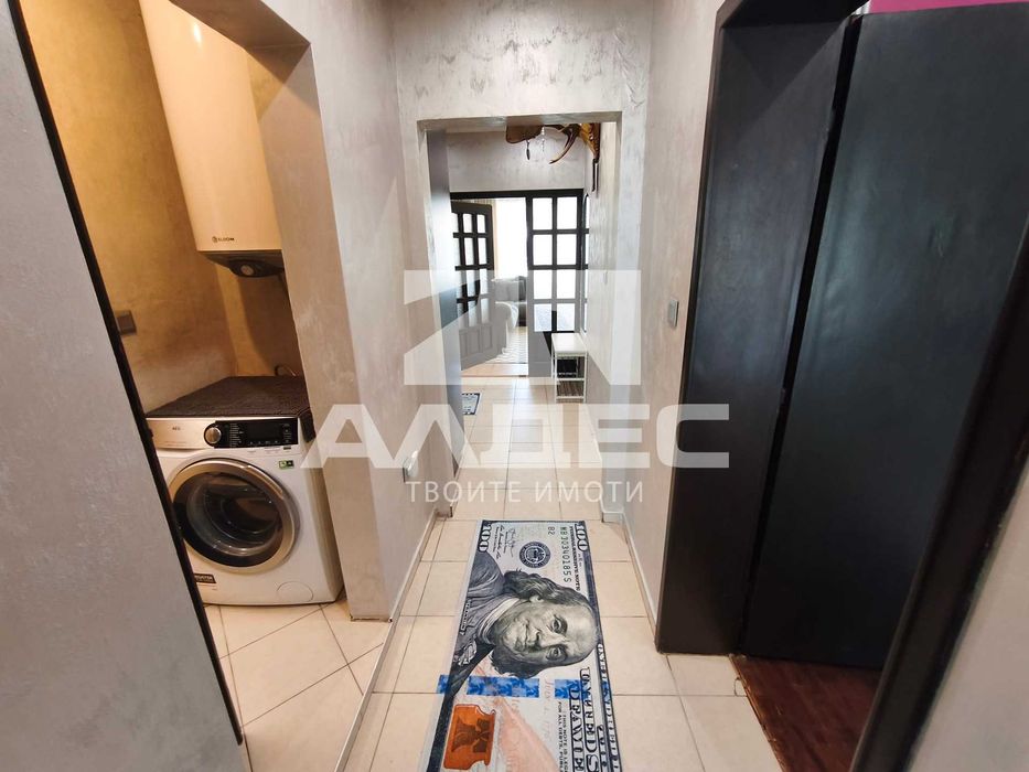 Продава се Тристаен апартамент в София, Студентски град - 120 кв.м за 1360 €/кв.м - Снимка #13