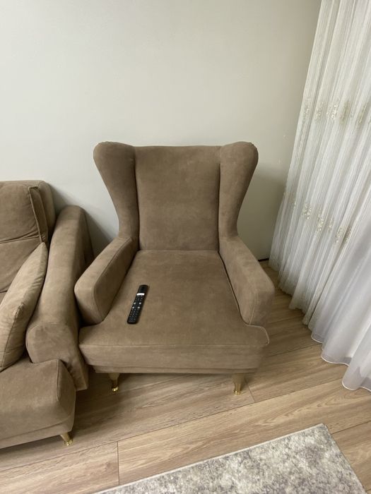 Диван с креслом в отличном состоянии