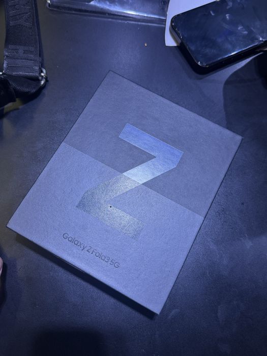 З фолд 3 256 гб
