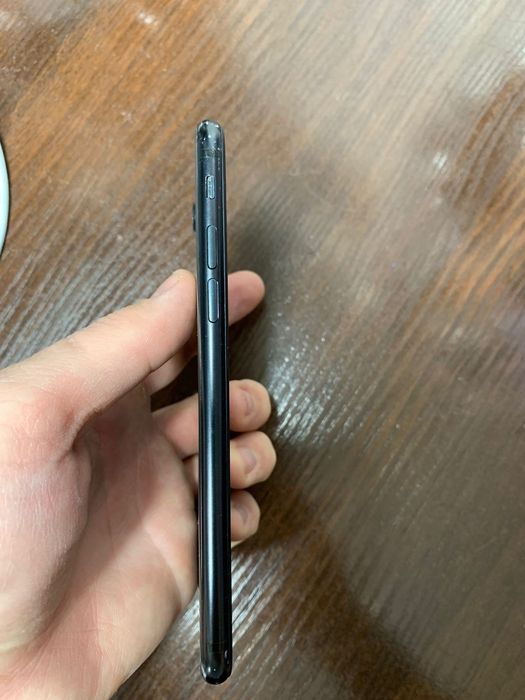 Айфон се 128 в отличном состоянии