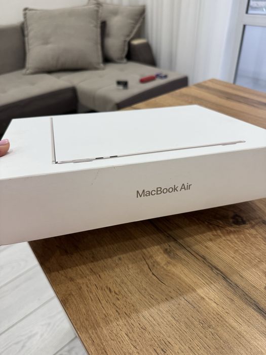Продаю MacBook Air