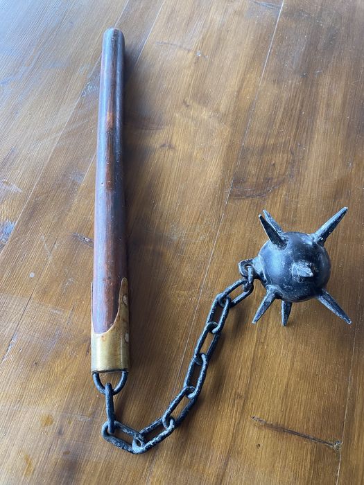 Buzdugan real din fier plin ,coadă de esență tare si alamă