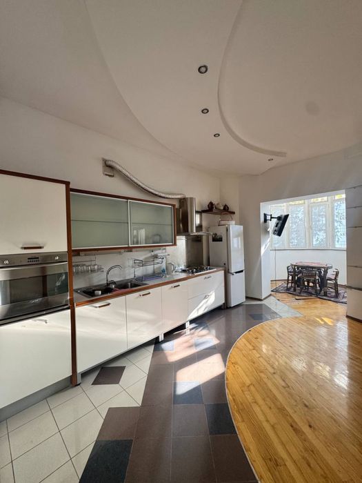 Продаётся КВАРТИРА 3/3/5 на 126м2 Попугайчик, Хуавей офис, кафе БОН