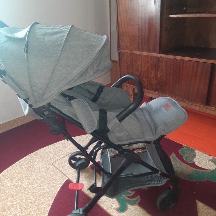 Коляска жаңа күйінде тур .