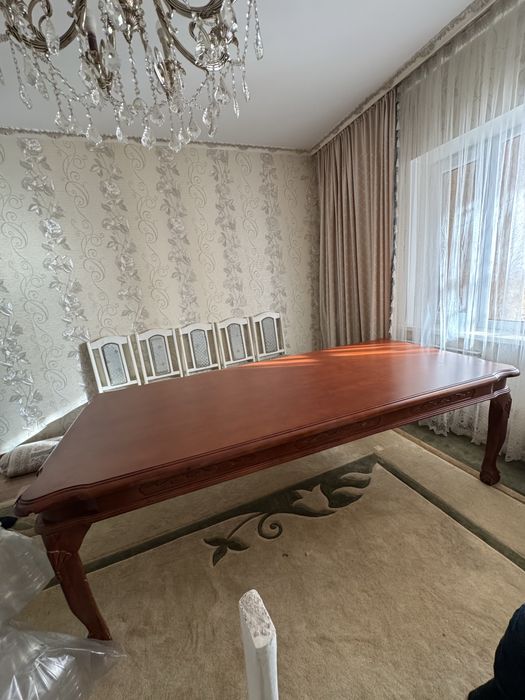 Продам стол 2,35 м