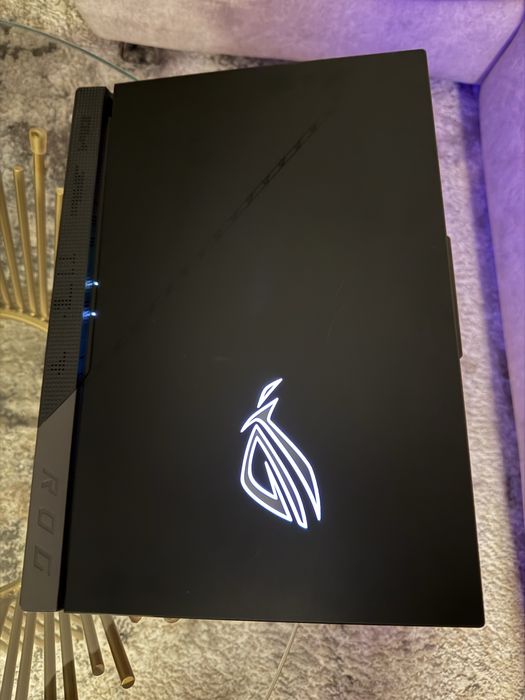 Laptop Gaming ASUS ROG STRIX SCAR 17 NVIDIA RTX 4090 16 gb / 32 gb RAM