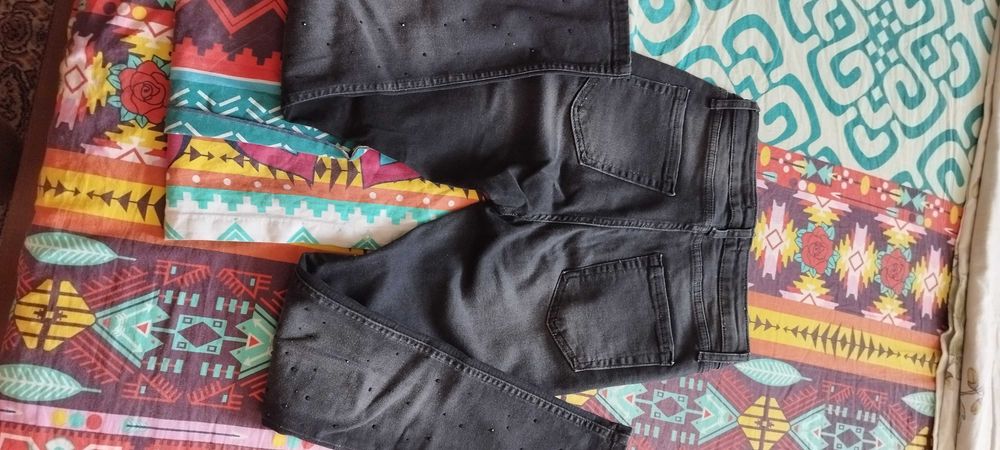 Дънки 26 номер чисто нови