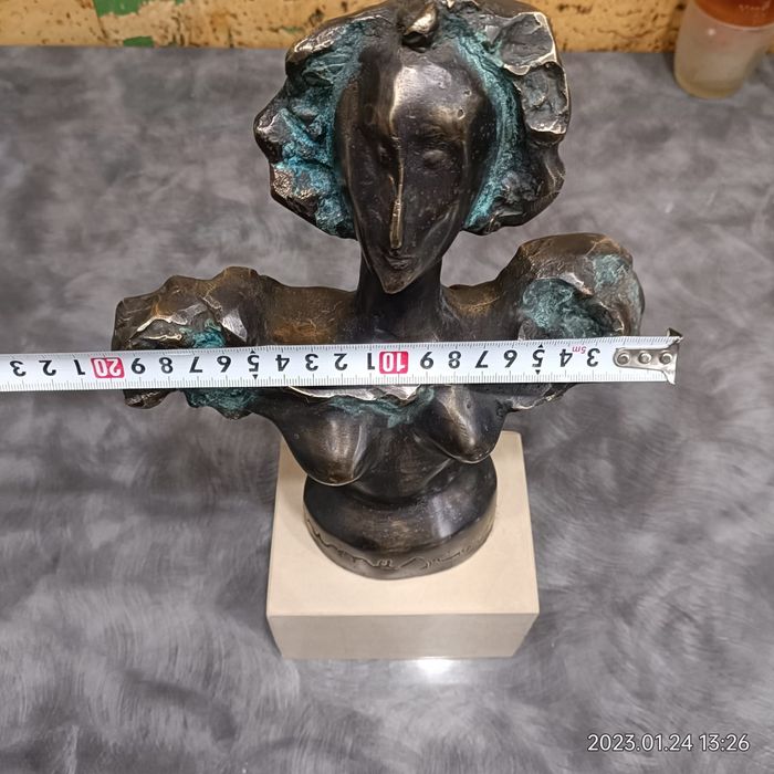 Vînd statueta bronz ion Irimescu