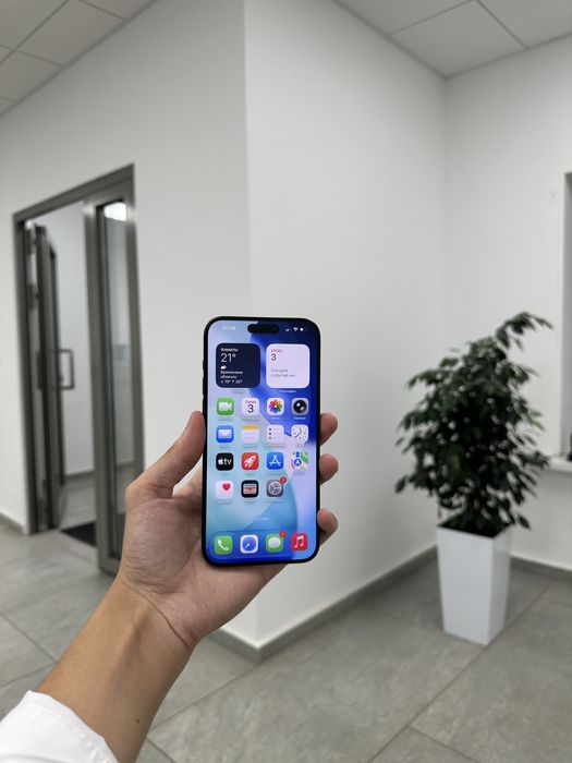 Продам срочно iPhone 15 Pro Max 256GB