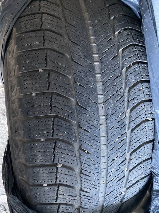 Продам шины липучка 4 шт