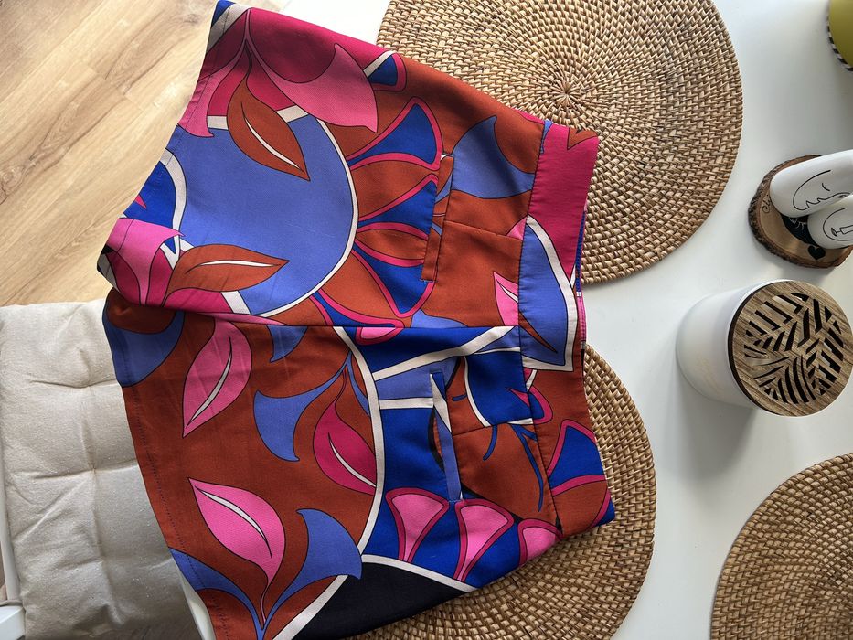 Къси панталонки ZARA, размер S