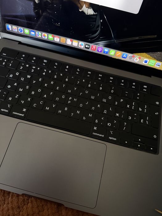 MacBook pro M1 16/512