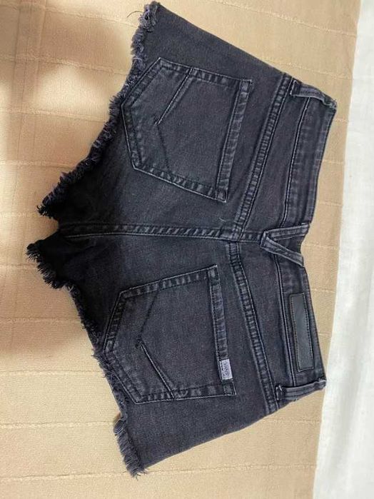 Черни дънкови къси панталонки VANS, размер XS