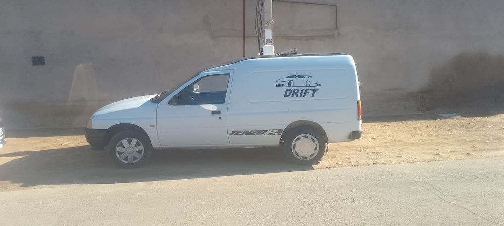 Ford eckord 1993 yil