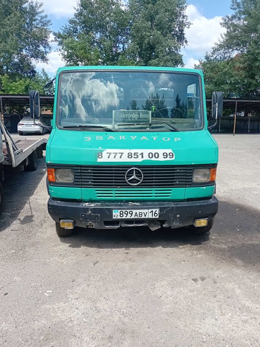 продам эвакуатор Мерседес 609