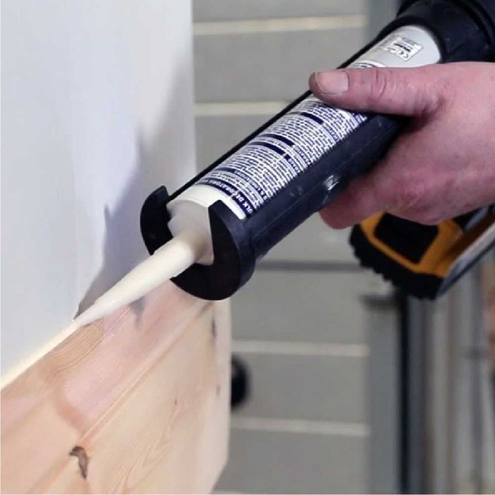 Пистолет за силикон DeWALT DCE560N, 18 V, 310 мл,