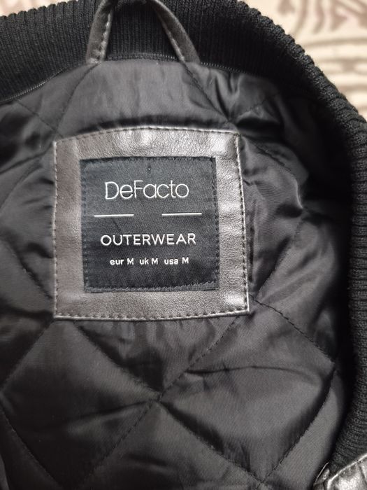 Демисезонная куртка.