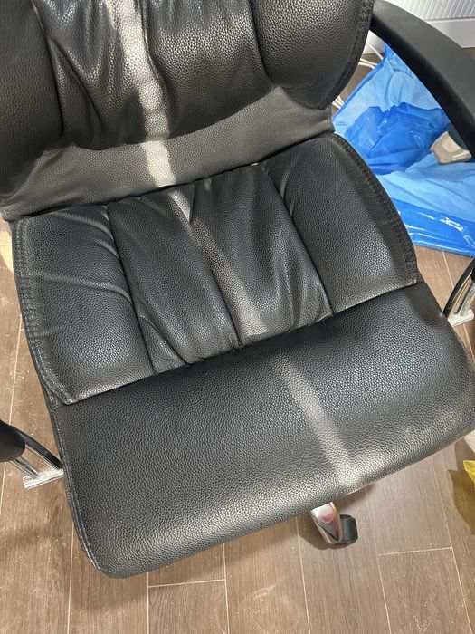 Кресло офисное кожаное