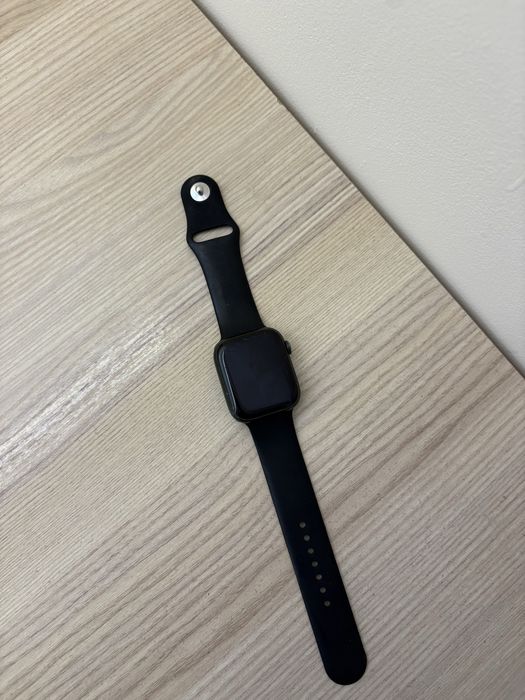 Продам смарт часы apple watch 7 45 mm оригинал  черные