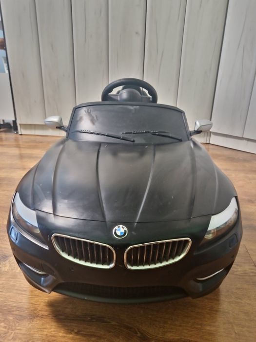 Акумулаторна детска количка